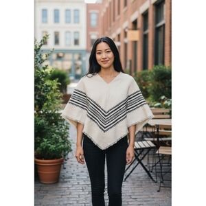 Vintage Boho  Myrjord Veverias Norwegian Handwoven Wool Poncho Cape Unisex